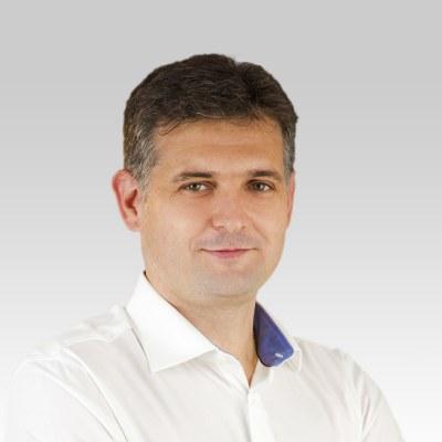 ÓSCAR AMADOR GONZÁLEZ